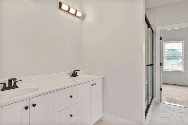 10 April Way, Millis, MA 02054