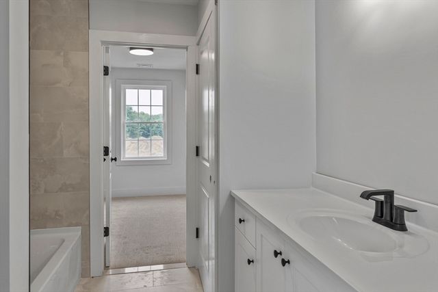 10 April Way, Millis, MA 02054