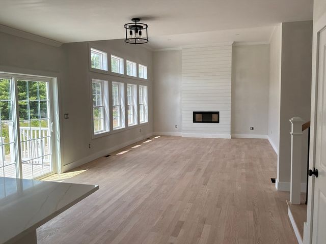 10 April Way, Millis, MA 02054