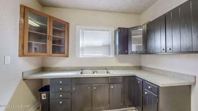 2101 Saint Xavier St, Louisville, KY 40212