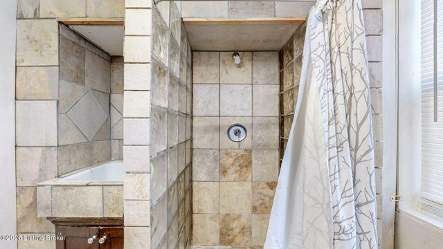 2101 Saint Xavier St, Louisville, KY 40212