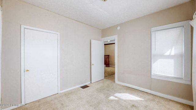 2101 Saint Xavier St, Louisville, KY 40212