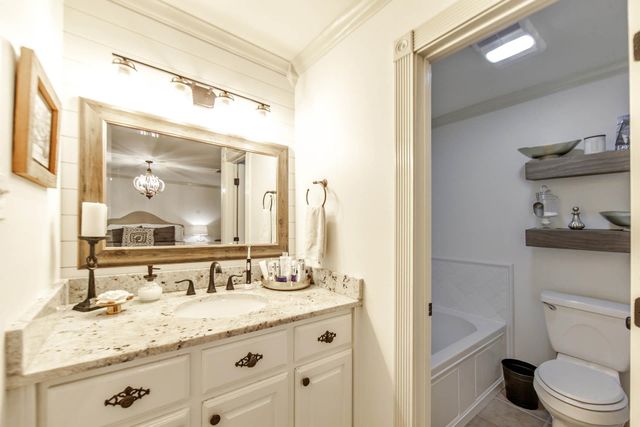 1500 Coral Dr, Houma, LA 70360