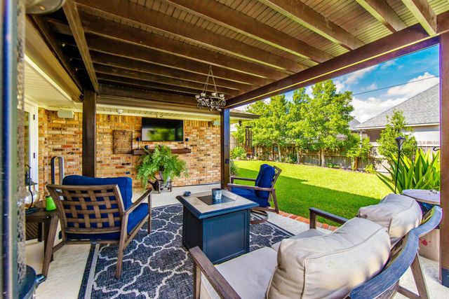 1500 Coral Dr, Houma, LA 70360