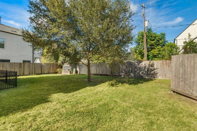 4003 Beacon Fisher Drive, Houston, TX 77018