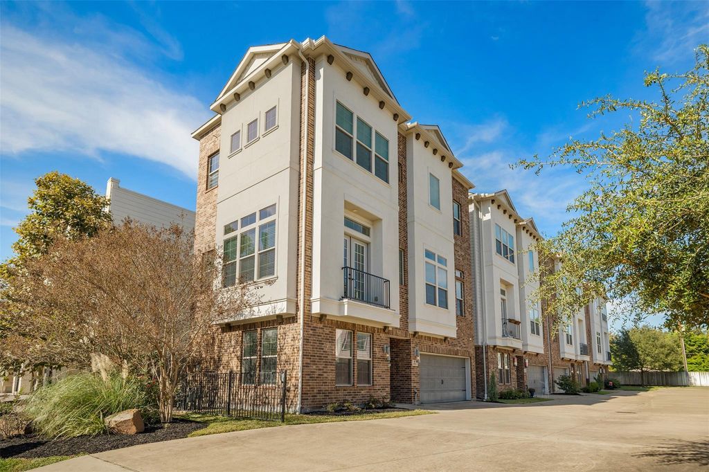 4003 Beacon Fisher Drive, Houston, TX 77018