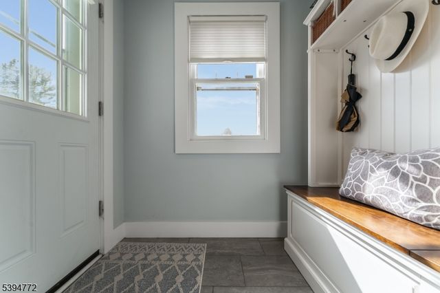 22 Fairview Ave, Clinton Town, NJ 08809