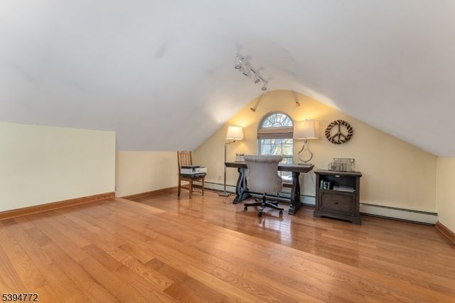 22 Fairview Ave, Clinton Town, NJ 08809