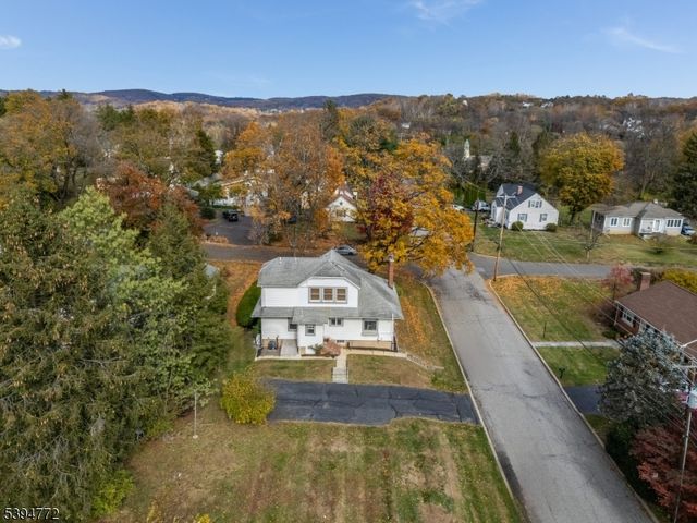 22 Fairview Ave, Clinton Town, NJ 08809