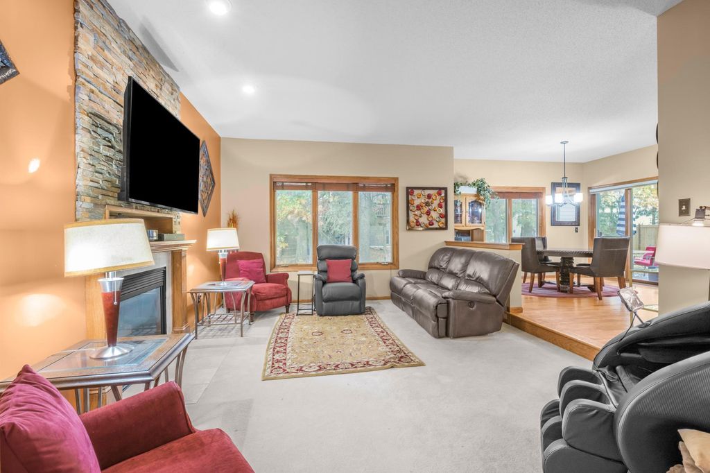 10512 Hidden Oaks Lane N, Champlin, MN 55369 — photo 4