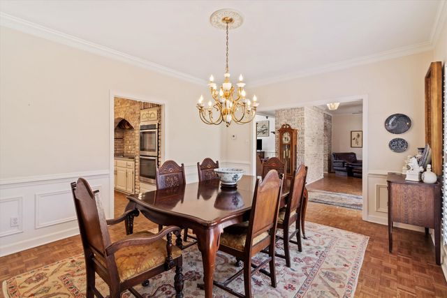 2973 OAKLEIGH LN, Germantown, TN 38138