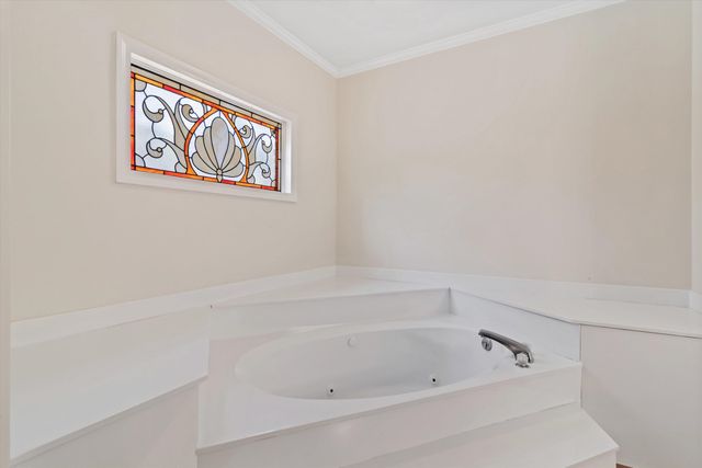 2973 OAKLEIGH LN, Germantown, TN 38138