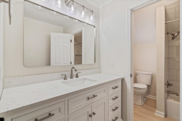 2973 OAKLEIGH LN, Germantown, TN 38138