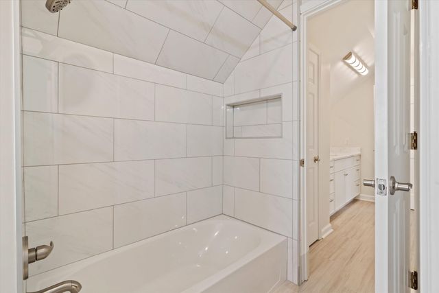 2973 OAKLEIGH LN, Germantown, TN 38138