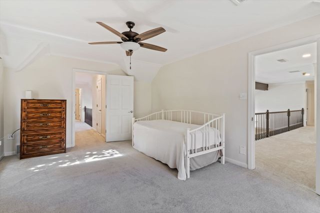 2973 OAKLEIGH LN, Germantown, TN 38138