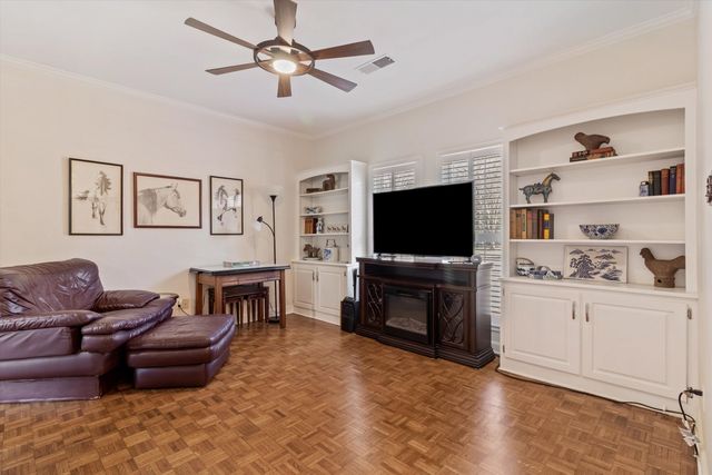 2973 OAKLEIGH LN, Germantown, TN 38138