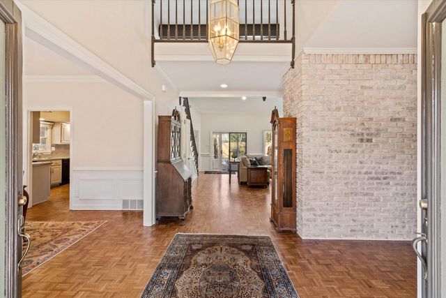 2973 OAKLEIGH LN, Germantown, TN 38138