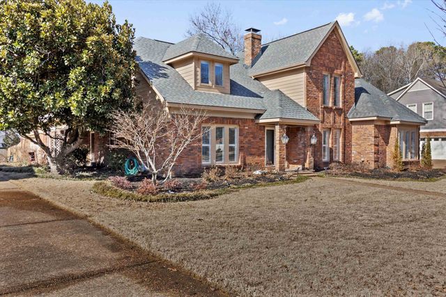 2973 OAKLEIGH LN, Germantown, TN 38138