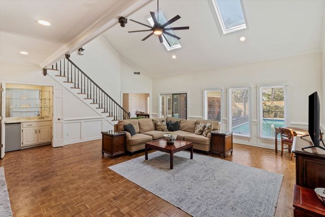 2973 OAKLEIGH LN, Germantown, TN 38138