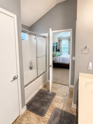 107 Jim Dandy DR, Elgin, TX 78621
