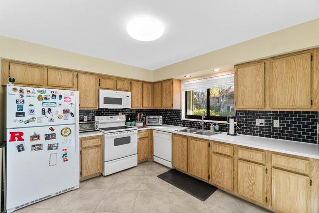 9760 Parkinsonia Tree Trail B, Boynton Beach, FL 33436