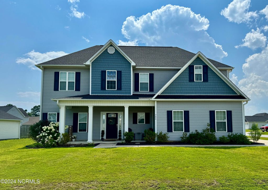 706 Kiwi Stone Circle, Jacksonville, NC 28546
