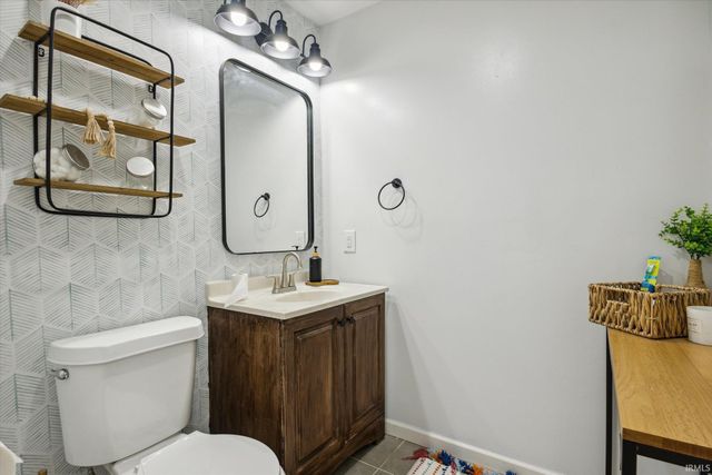 25715 Burrow Trail, South Bend, IN 46628