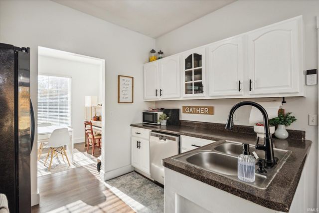 25715 Burrow Trail, South Bend, IN 46628