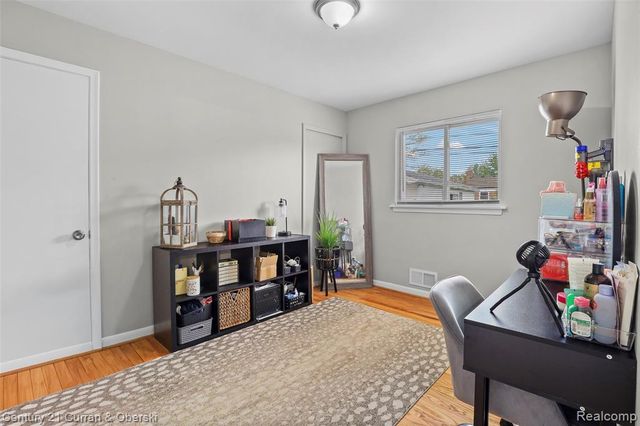 31741 Lonnie Boulevard, Westland, MI 48185