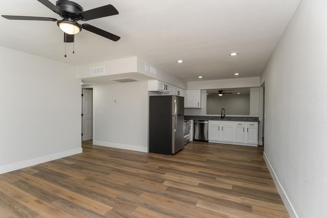 548 W Elena Avenue, Mesa, AZ 85210