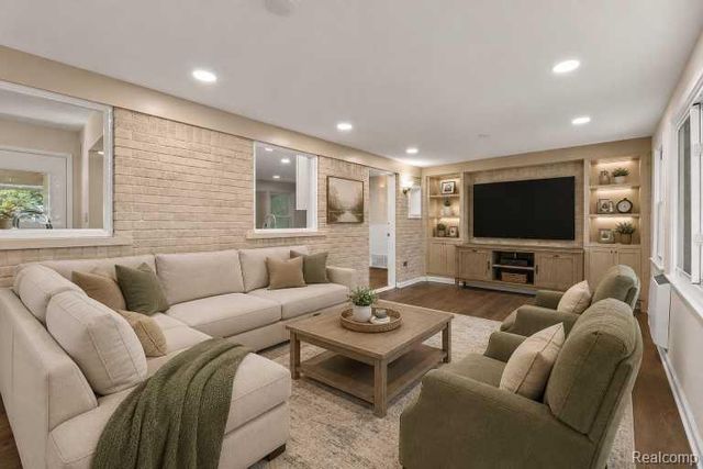 2642 Littletell Avenue, West Bloomfield Charter Township, MI 48324