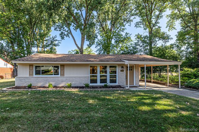 2642 Littletell Avenue, West Bloomfield Charter Township, MI 48324