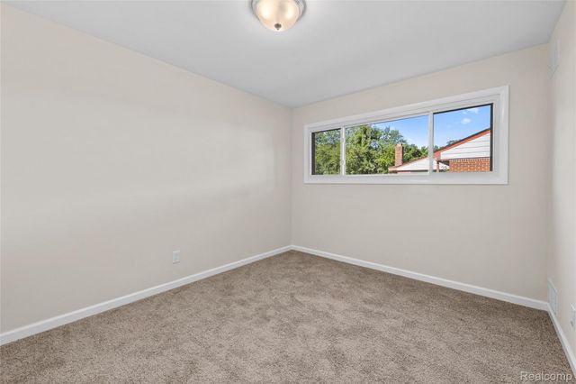 2642 Littletell Avenue, West Bloomfield Charter Township, MI 48324