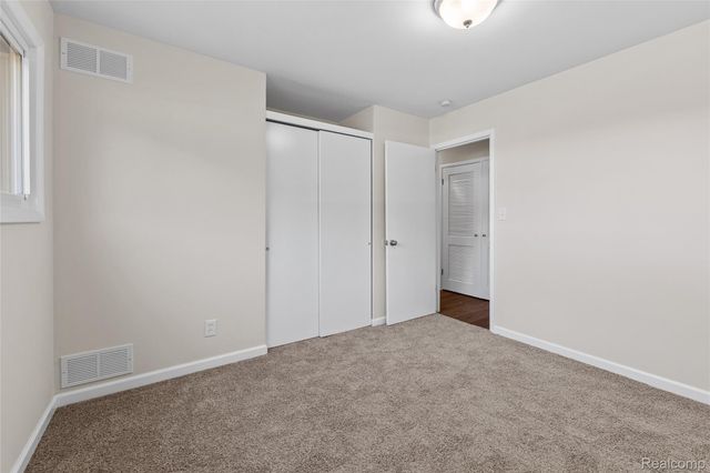 2642 Littletell Avenue, West Bloomfield Charter Township, MI 48324