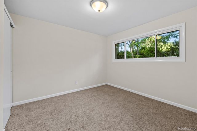 2642 Littletell Avenue, West Bloomfield Charter Township, MI 48324