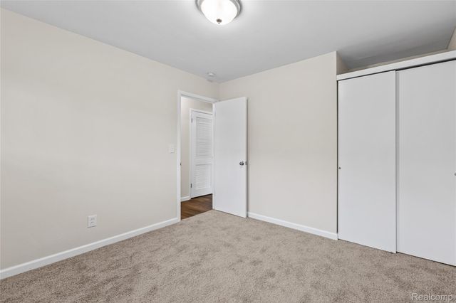 2642 Littletell Avenue, West Bloomfield Charter Township, MI 48324