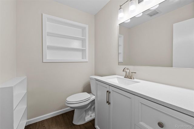2642 Littletell Avenue, West Bloomfield Charter Township, MI 48324