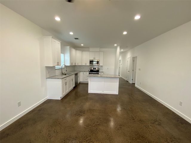 104 E Forest Avenue, Sherman, TX 75090
