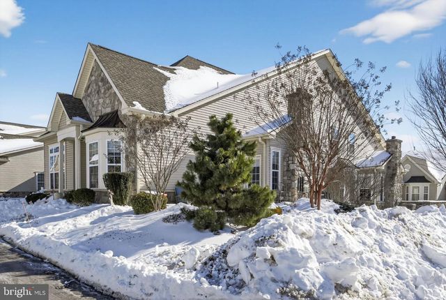 284 WILLOW DR, Newtown, PA 18940