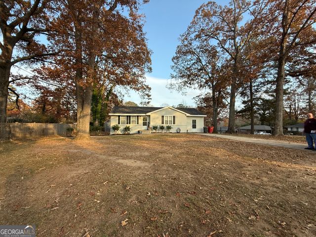 7161 Pine Street, Jonesboro, GA 30236