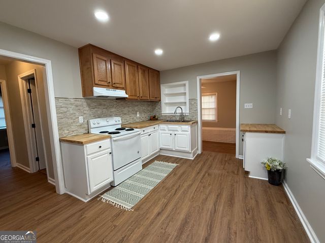 7161 Pine Street, Jonesboro, GA 30236