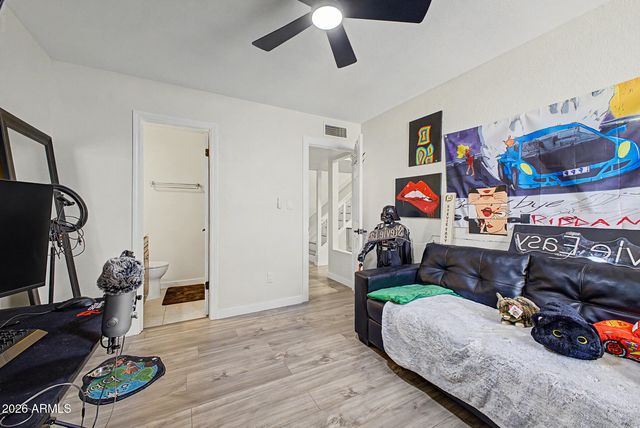 1342 W EMERALD Avenue 224, Mesa, AZ 85202