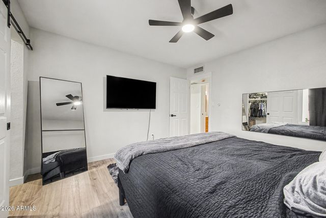 1342 W EMERALD Avenue 224, Mesa, AZ 85202