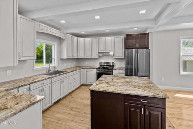 215 Woodbine Avenue, Bulls Gap, TN 37711