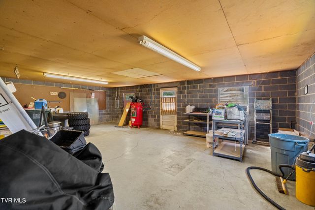 215 Woodbine Avenue, Bulls Gap, TN 37711