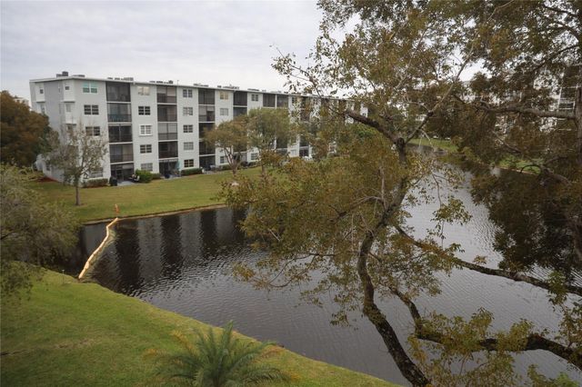 2228 N Cypress Bend Drive 407, Pompano Beach, FL 33069