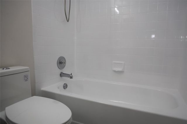 2228 N Cypress Bend Drive 407, Pompano Beach, FL 33069