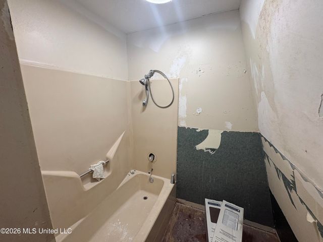 2417 Robertsdale Road, Gautier, MS 39553