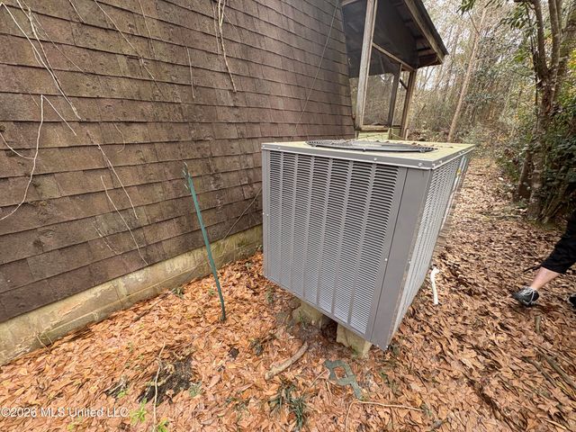 2417 Robertsdale Road, Gautier, MS 39553