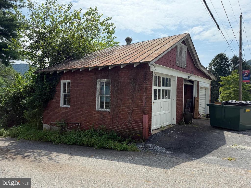 14 CENTER ST, Duncannon, PA 17020